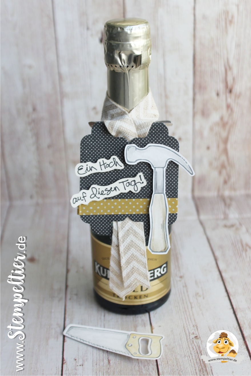 stampin up build it framelits hammer werkzeugkasten richtfest geschenk cheerful tags geniale grüsse stempeltier flaschenanhänger