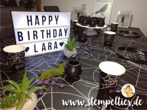 hexenbesen stampin up hexengeburtstag kindergeburtstag deko mottoparty witch birthday tischdeko spinne spinnennetz